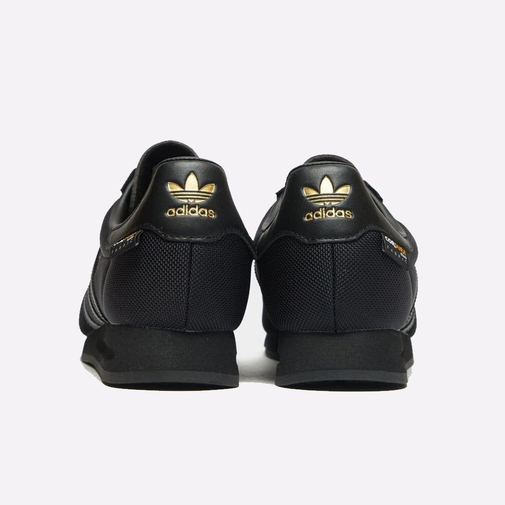 Adidas AS 520 Trainers in Black for Men