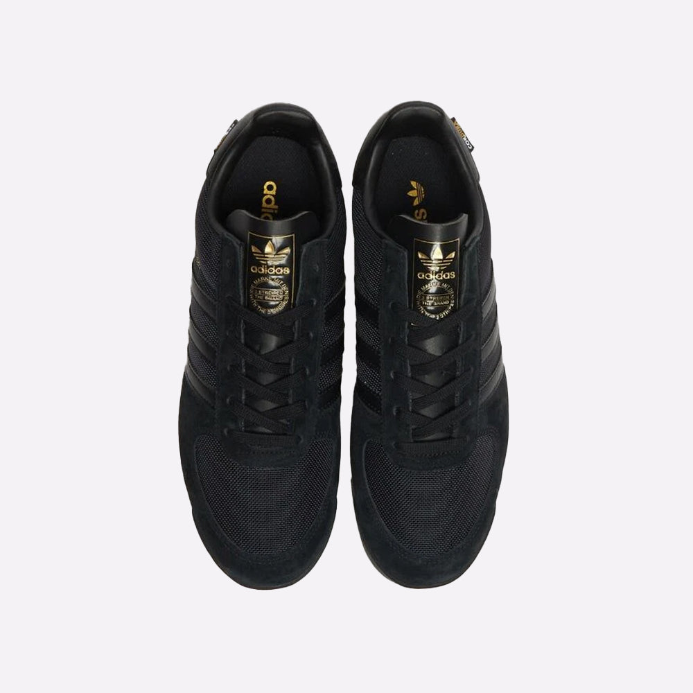 Adidas AS 520 Trainers in Black for Men